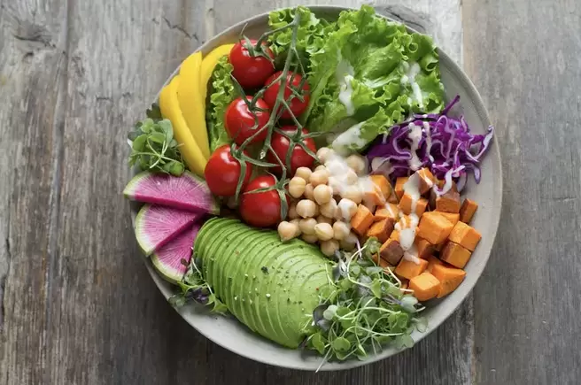 Der Verzehr von Ballaststoffen schützt vor Krampfadern